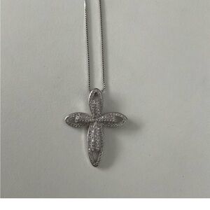 925 Sterling silver gorgeous cross necklace